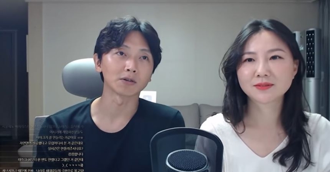 젠틀정과 둥지언니의 모습. <캡처사진=유튜브 채널 '둥지언니'>