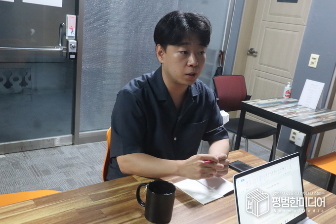  김 대표는 일과 취미를 딱히 분리하지 않는다. <사진=서정일 기획국장>