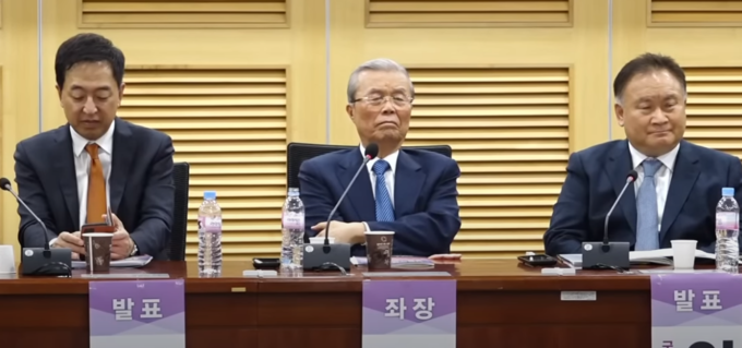 성찰과 모색 포럼 준비 모임에 참석한 핵심 인물 3인방. 금태섭 전 의원, 김종인 전 비대위원장, 이상민 의원. <사진=뉴스1TV 캡처>