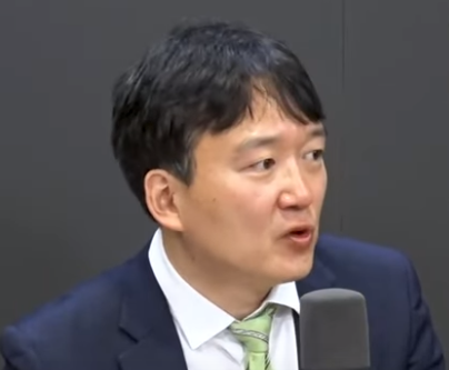 김수민 평론가의 모습. <사진=SBS 캡처>