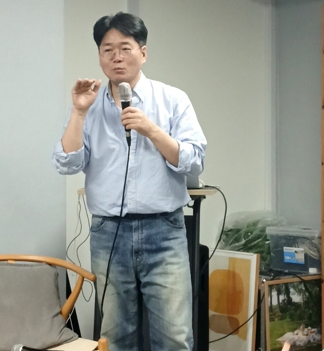 김 교수는 20~30대가 외로움을 많이 느낀다고 설파했다. <사진=윤동욱 기자>