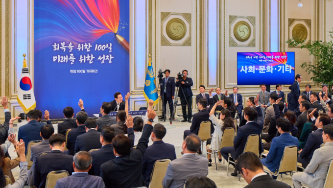 이재명 대통령이 기자회견에 임하고 있는 모습. <사진=대통령실>