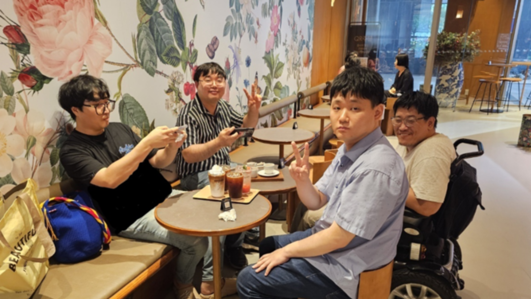 “창간 4주년이 됐습니다”